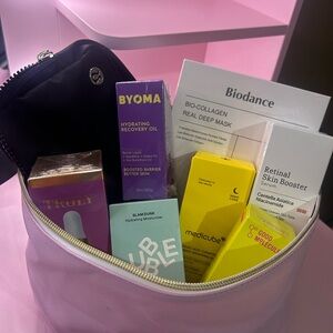 9 pieces! Skincare Set and Lulu crossbody bundle